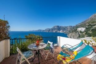 Casa Nostra - It speaks of love, family, and the sea Hotel in Praiano