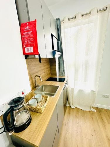Avon Stone Apartments Hotel in Nottingham