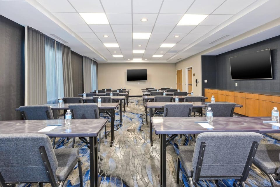 Fairfield by Marriott Inn & Suites Cincinnati Airport South/Florence Hotel in Florence