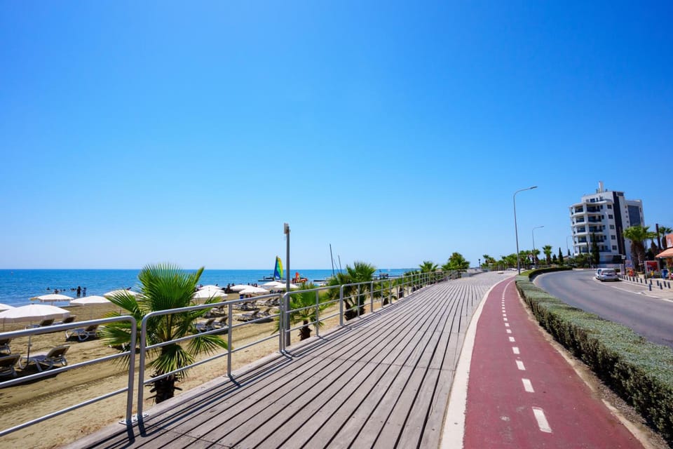Dinglis Beach Hotel Suites Apartment hotel in Larnaca
