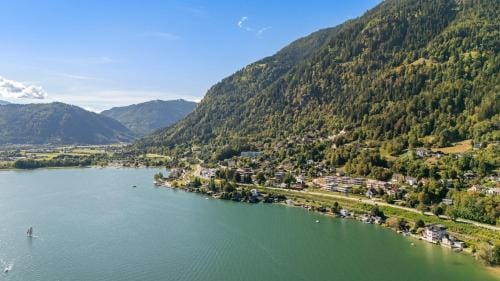 Lake Lodge Ossiacher See Hotel in Villach