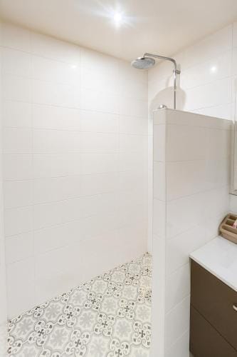 Le 9 Prive Chambres Chic a Puteaux pres Paris, kitchen et 2 SDB ideal couples et Professionnels en d Hotel in Puteaux