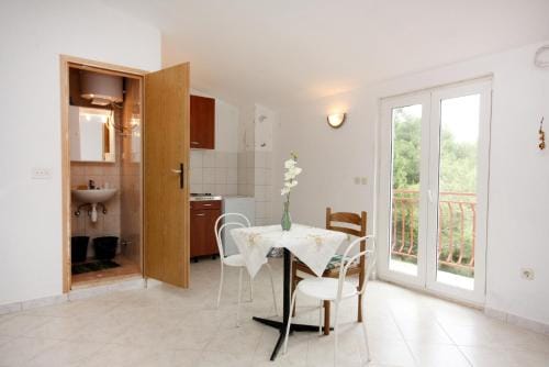 Apartments and rooms by the sea Sobra, Mljet - 4888 Hotel in Dubrovnik-Neretva County