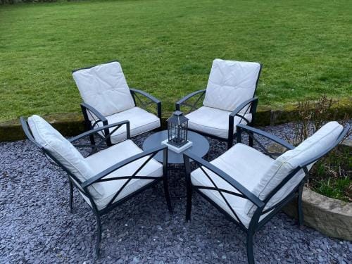 Peewit Lodge Hotel in Wales