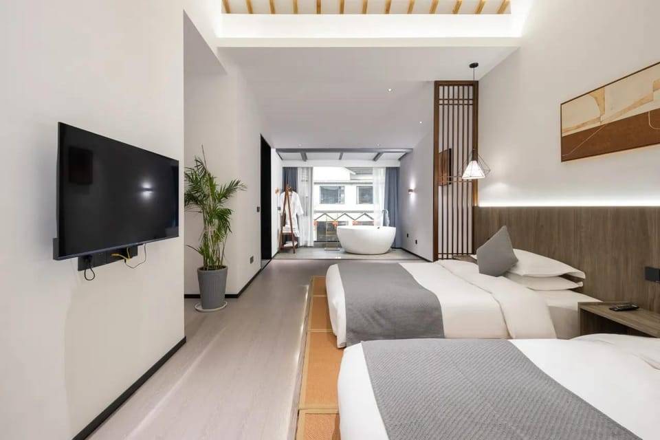 Floral Lux Hotel·Yixing Yuyang Huaiyu hotle Hotel in Suzhou