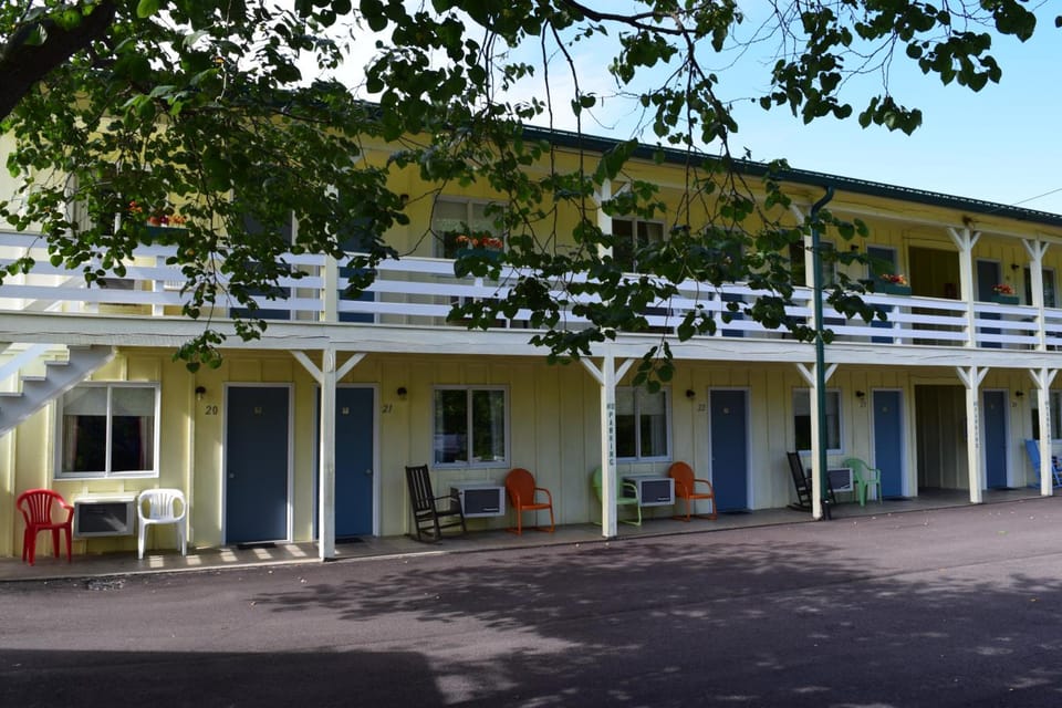 Green Valley Motor Lodge Motel in Indiana