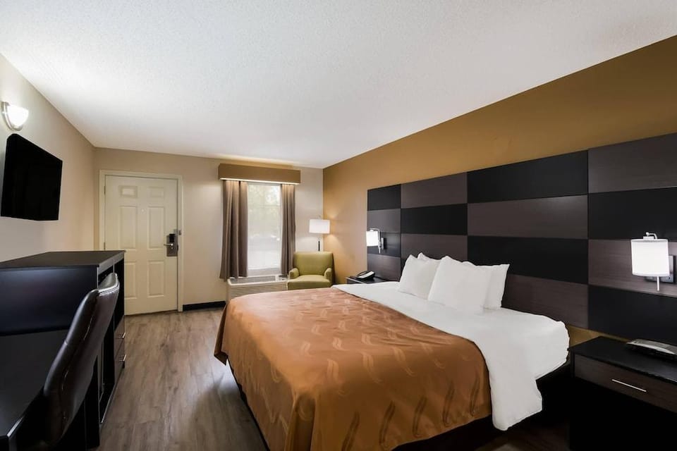 Quality Inn Hotel in Johnson City