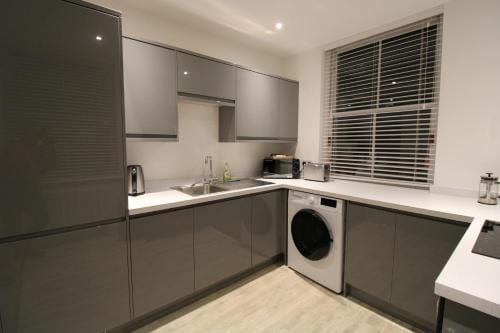 No.10 @ ShortStays Serviced apartments Hotel in Basingstoke
