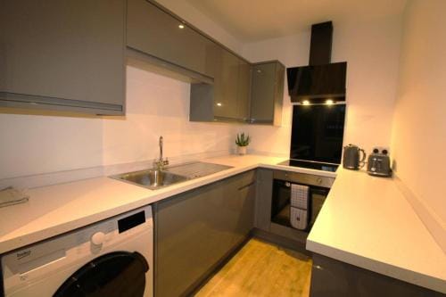 No.10 @ ShortStays Serviced apartments Hotel in Basingstoke