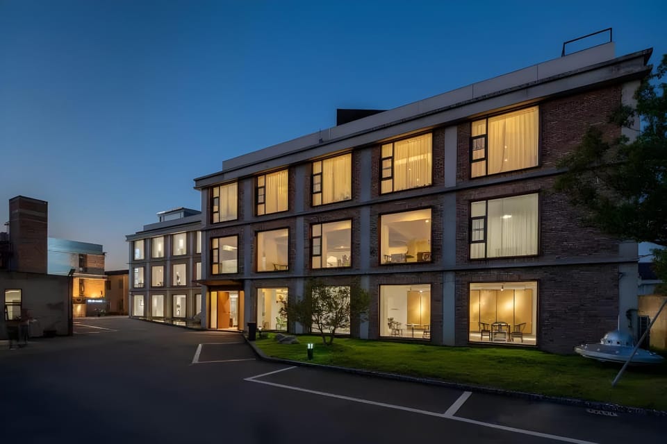 Floral Hotel·Yixing Anbo Hotel (Dingshu Town Branch) Hotel in Suzhou