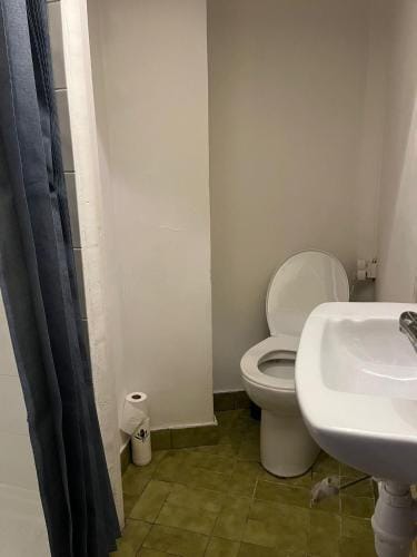 Cozy Parisian Flat near Eiffel Tower & Trocadéro Hotel in Paris