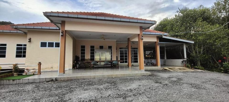 Capital O 91243 Bee Good Chalet Hotel in Kedah