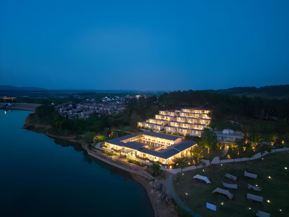 Floral Hotel·Yishan Riverside hotle (Maoshan Oriental Salt Lake City Branch) Hotel in Suzhou