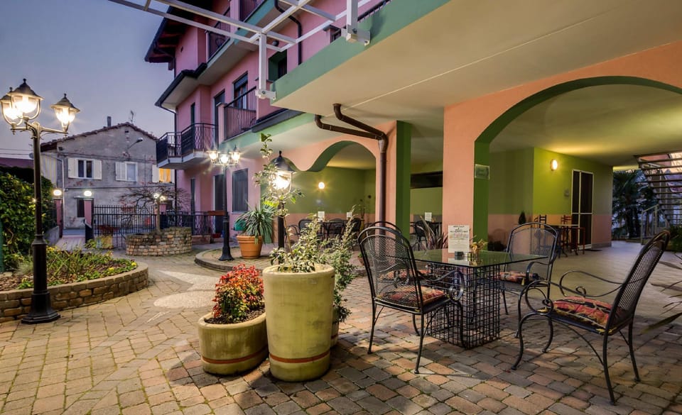 La Villa, Sure Hotel Collection by Best Western Hotel in Piedmont