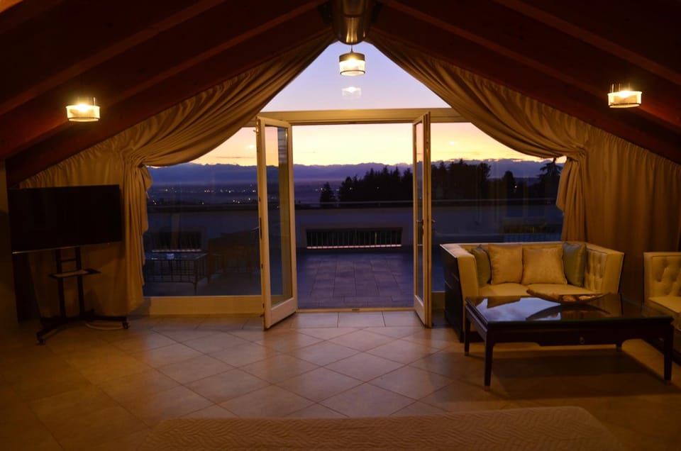 Altezza Hotel in La Morra