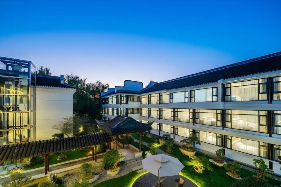 Floral Hotel ·Xunxi Garden Hotel(Nanxun Ancient Town Branch) Hotel in Suzhou