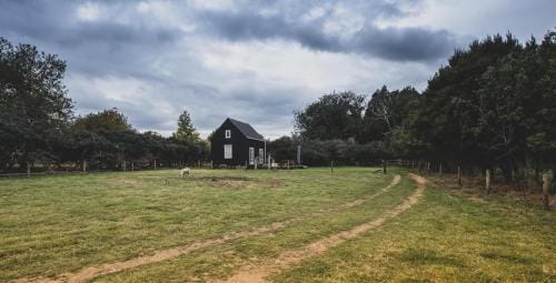 Kakariki Cottage Hotel in Waikato