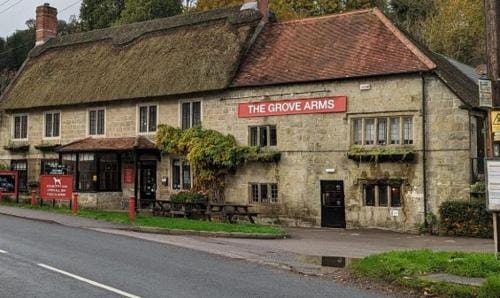 The Grove Arms Inn in North Dorset District