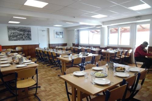 Centre PEP15 Saint Urcize Hostel in Auvergne-Rhône-Alpes