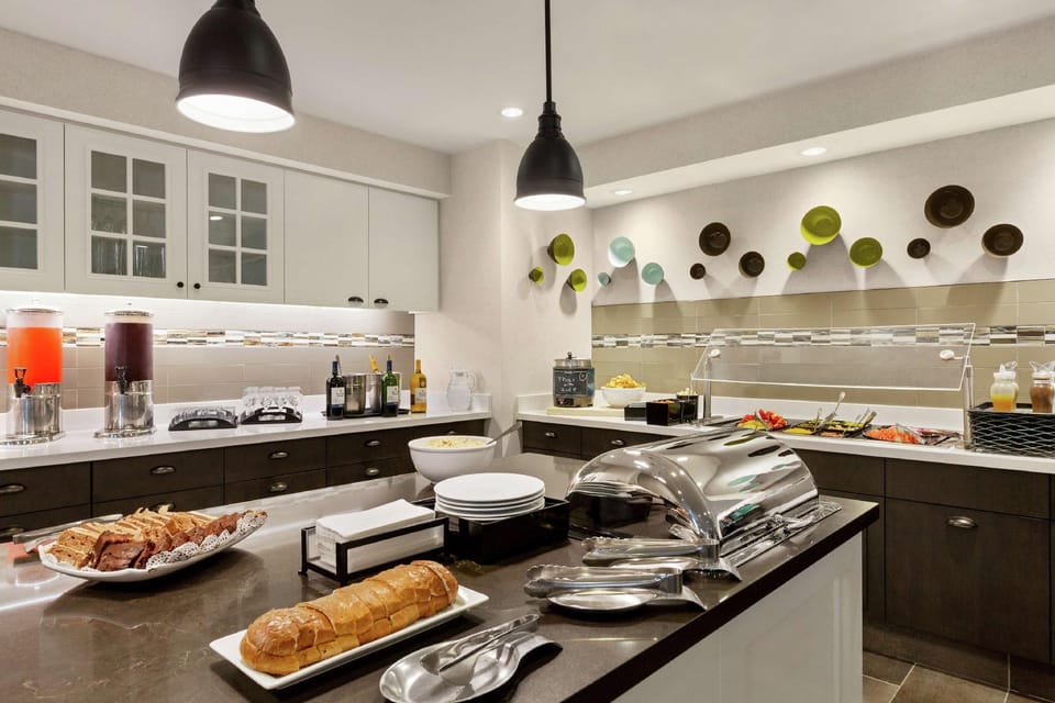 Homewood Suites by Hilton Dallas-DFW Airport N-Grapevine Hotel in Grapevine