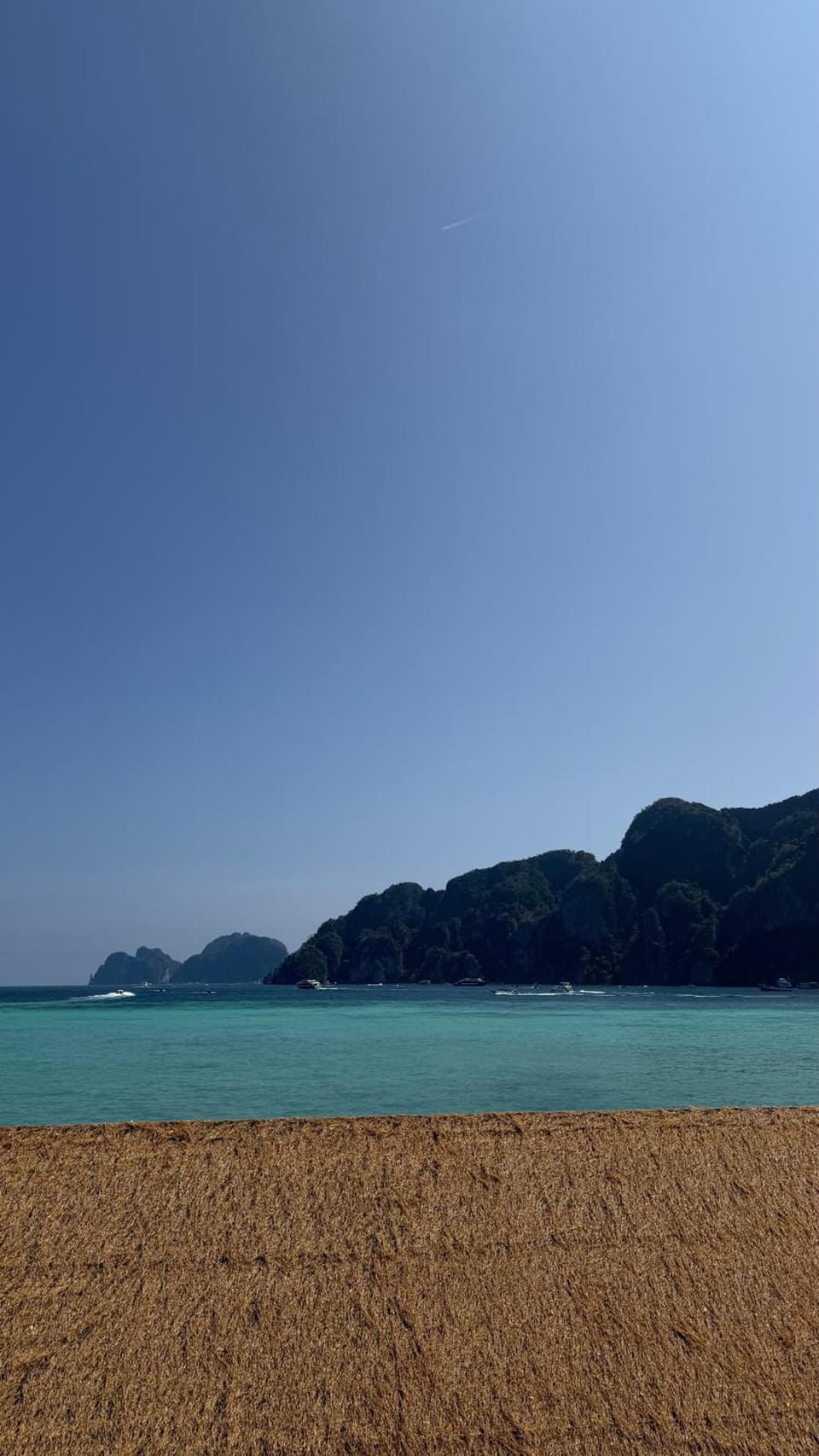 HUG PHIPHI Resort Inn in Krabi Changwat