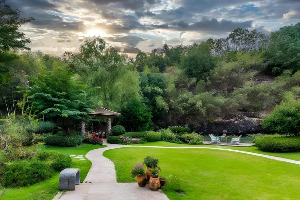 Floral Hotel·Wuyishan Qianshuiwan Hotel(Shuizhuang Branch) Hotel in Zhejiang