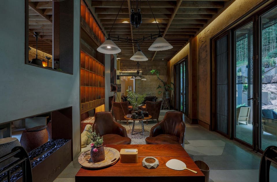 Tonglu Jinglu Lanzha Homestay Hotel in Hangzhou