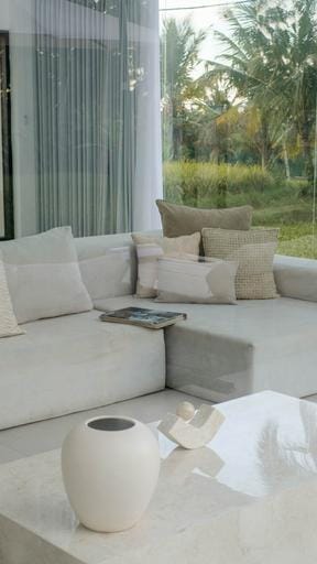Mayani : Luxe Minimalist 2BR Villa w/ Rice Field View & Gym Resort in Ubud