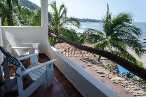 Casa Manzanillo - Jungle Room - Full Ocean View Room at Exceptional Beach Front Location Hotel in State of Guerrero