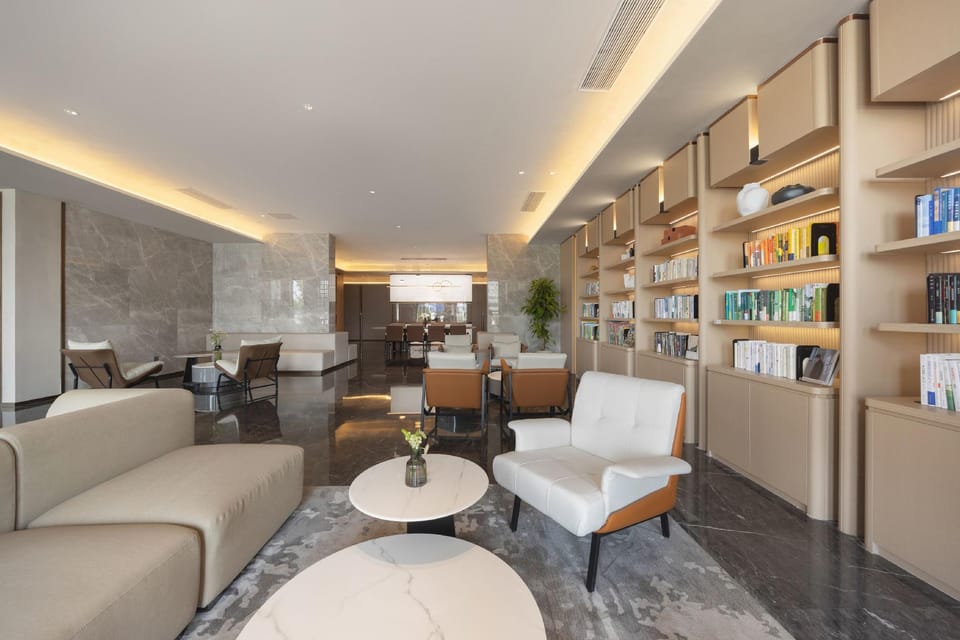 Atour Hotel Lianyungang Donghai Crystal Jewelry City Yingbin Avenue Hotel in Jiangsu