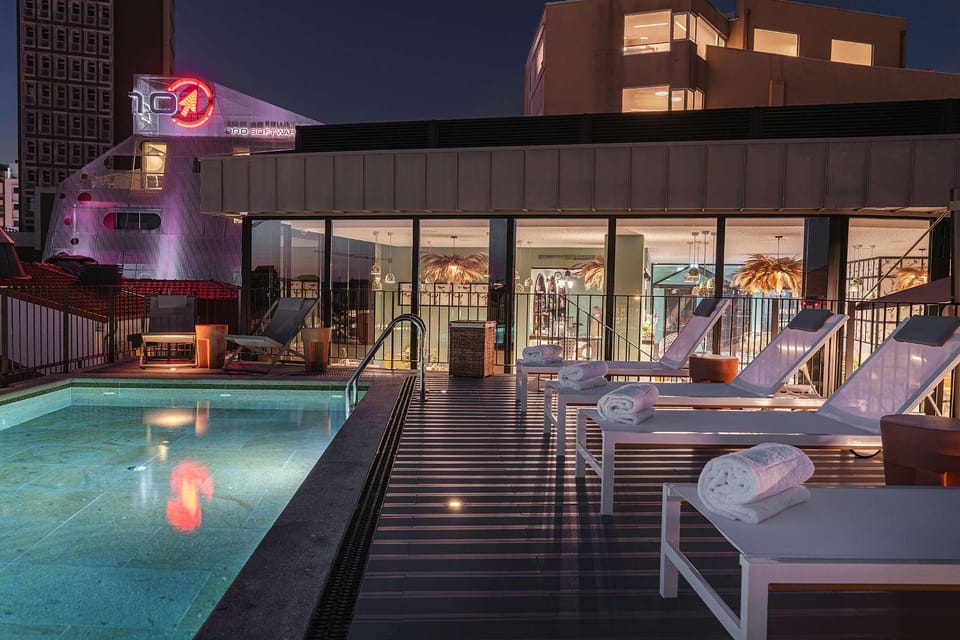 Swimming pool