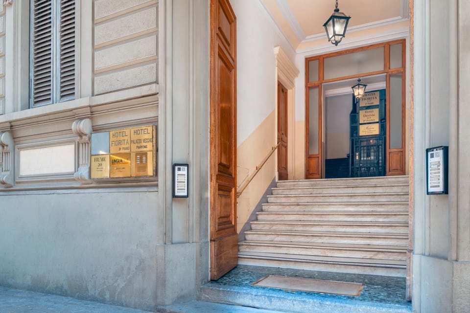 FIUME 20 - Residence Bed and Breakfast in Florence