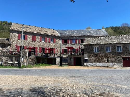 Auberge Les Bastides Inn in Auvergne-Rhône-Alpes