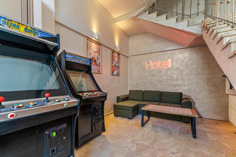 Shared lounge/TV area