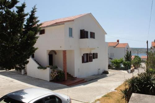 Double Room Barbat 4862a Hotel in Lika-Senj County
