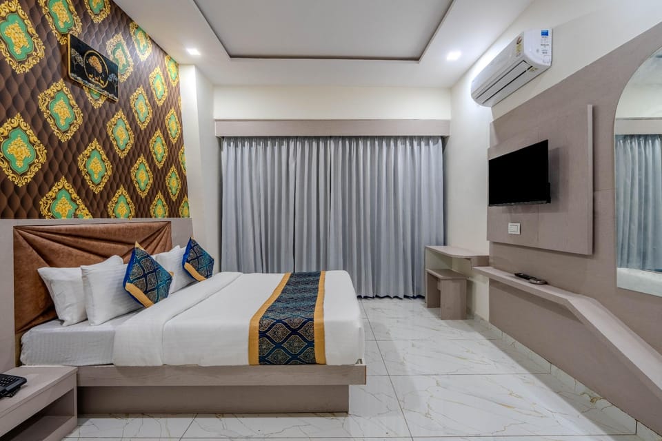 HOTEL VIVAN Hotel in Ahmedabad
