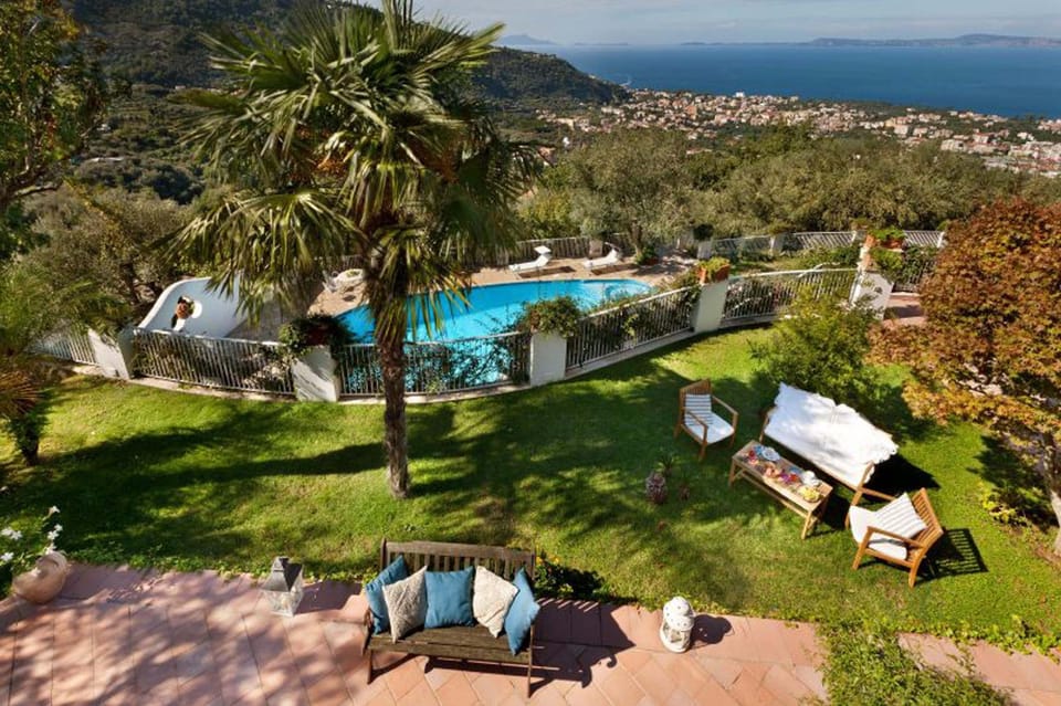 Villa Auxilia in Piano di Sorrento Hotel in Piano di Sorrento