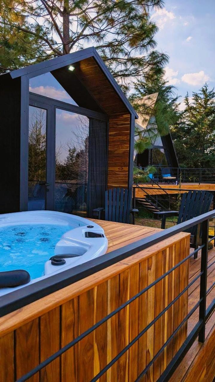 DenHills Lodge in Hidalgo, Mexico