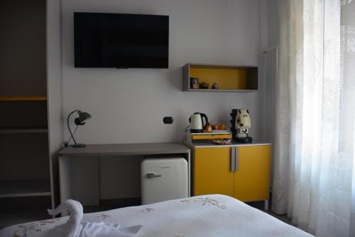 Il Girasole - Comfort room stazione Legnano Hotel in Legnano