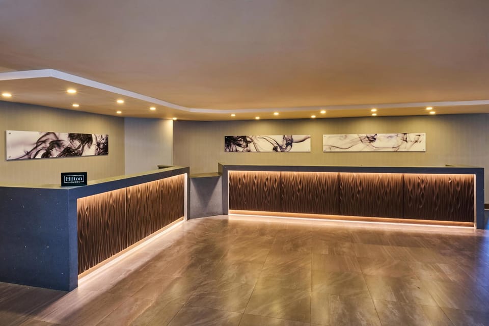 DoubleTree by Hilton Newark - Fremont Hotel in Fremont
