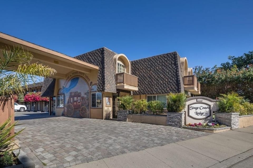 Americas Best Value Stage Coach Lodge Hotel in Monterey