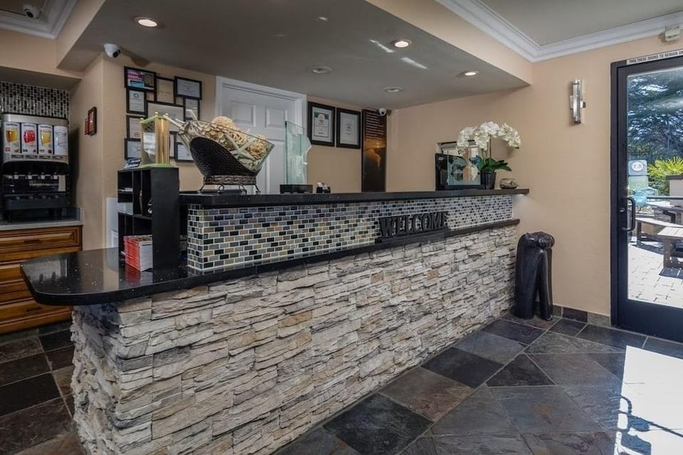 Americas Best Value Stage Coach Lodge Hotel in Monterey