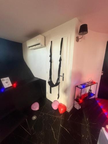 tour des etoiles love room Hotel in Auvergne-Rhône-Alpes