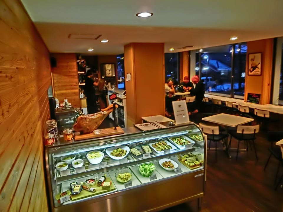 Bar/lounge