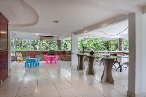 Suites em Angra dos Reis Hotel in State of Rio de Janeiro