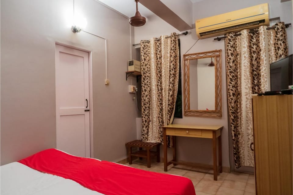 Hotel Pete's Hideaway Hotel in Goa, India