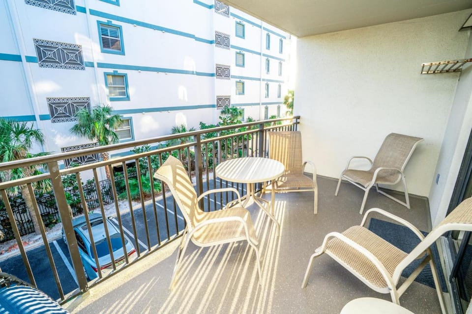 Vistas on the Gulf Apartment hotel in Saint Pete Beach