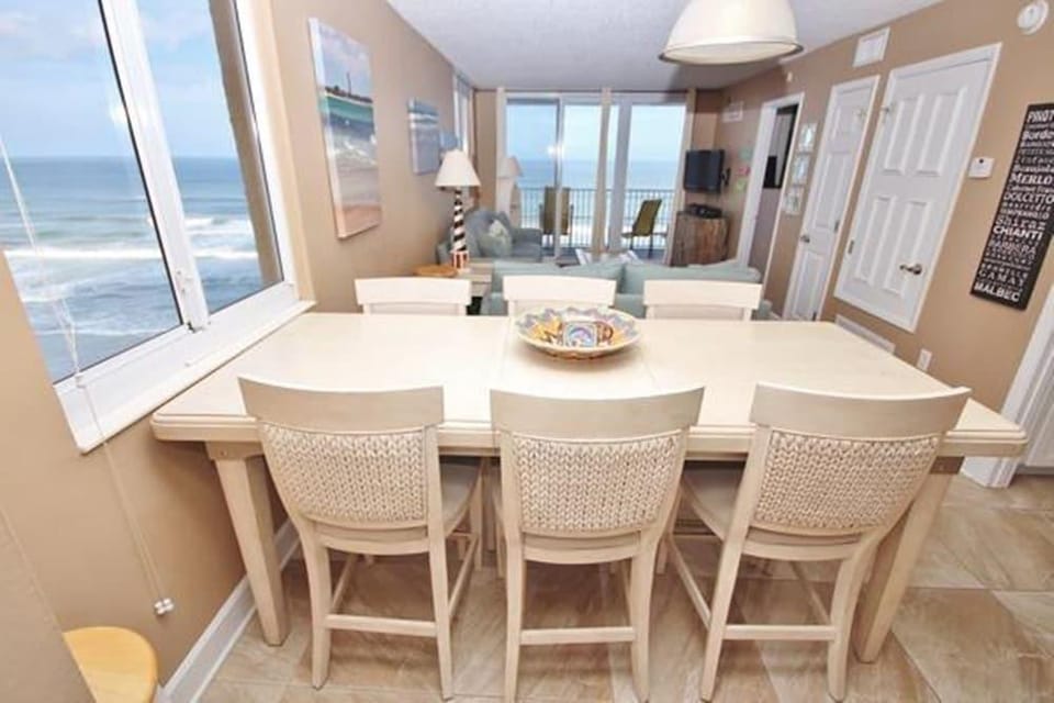 Oceania Beach Club Hotel in New Smyrna Beach