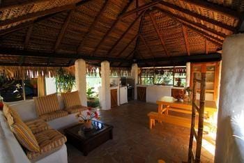 Anapa beach guesthouse Hotel in Moorea-Maiao