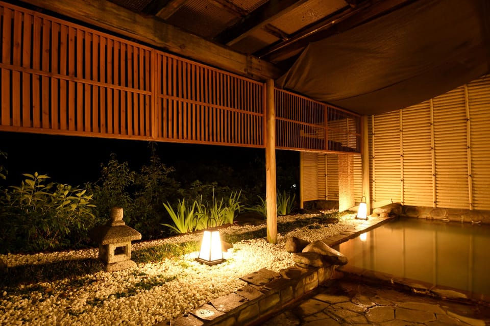 Hot spring bath